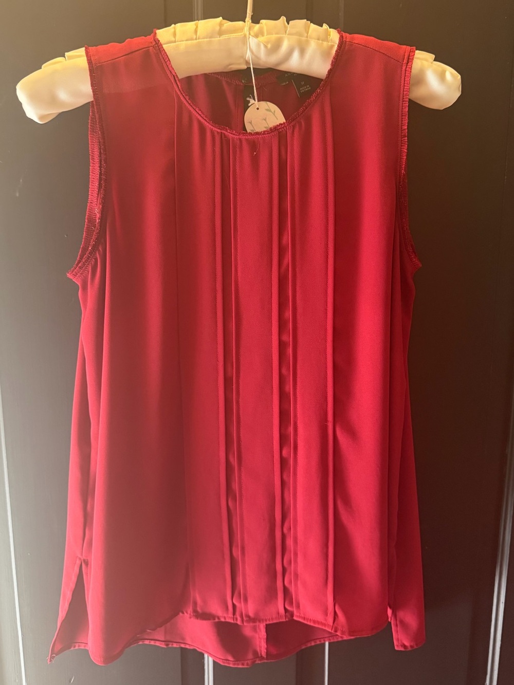 Ann Taylor Sleeveless Red Pleated-Front Camisole. Small Petite